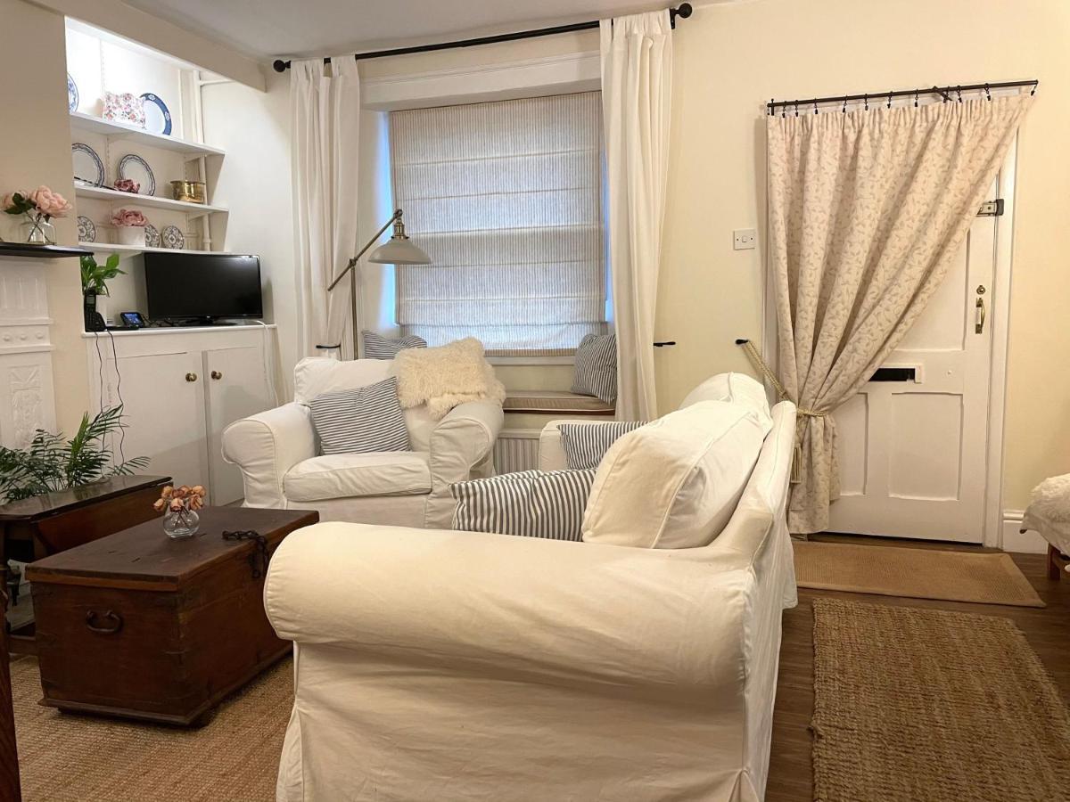 שרבורן Charming Cottage In The Heart Of Sherborne מראה חיצוני תמונה