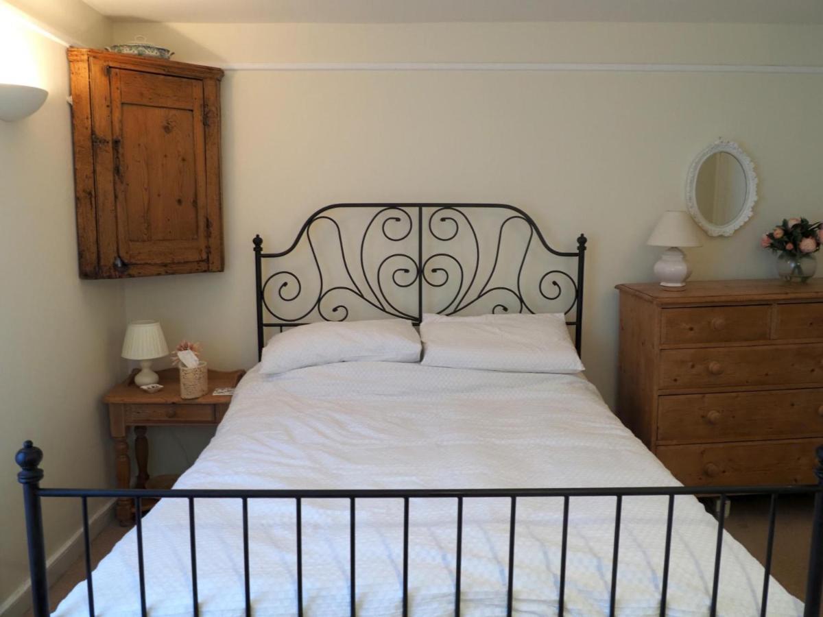 שרבורן Charming Cottage In The Heart Of Sherborne מראה חיצוני תמונה